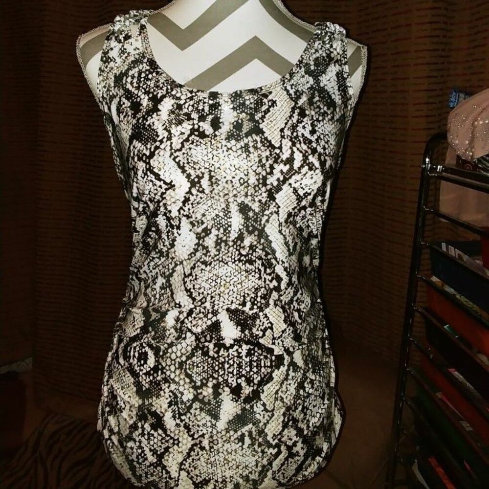 INC women's top size small, new